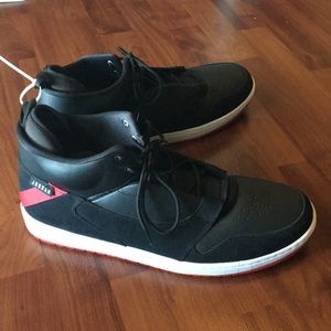 Men’s Jordan fadeaway bred